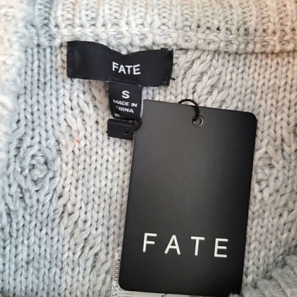 NWT ANTHROPOLOGIE BRAND FATE OFF THE SHOULDER FRINGE GRAY PULLOVER SZ. S - Picture 6 of 6